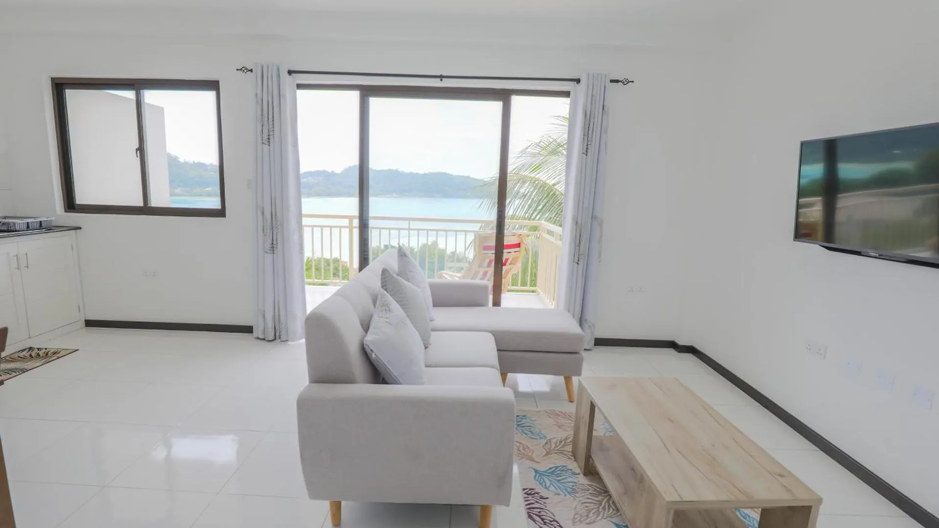 Jolie View Self Catering Apartments Victoria