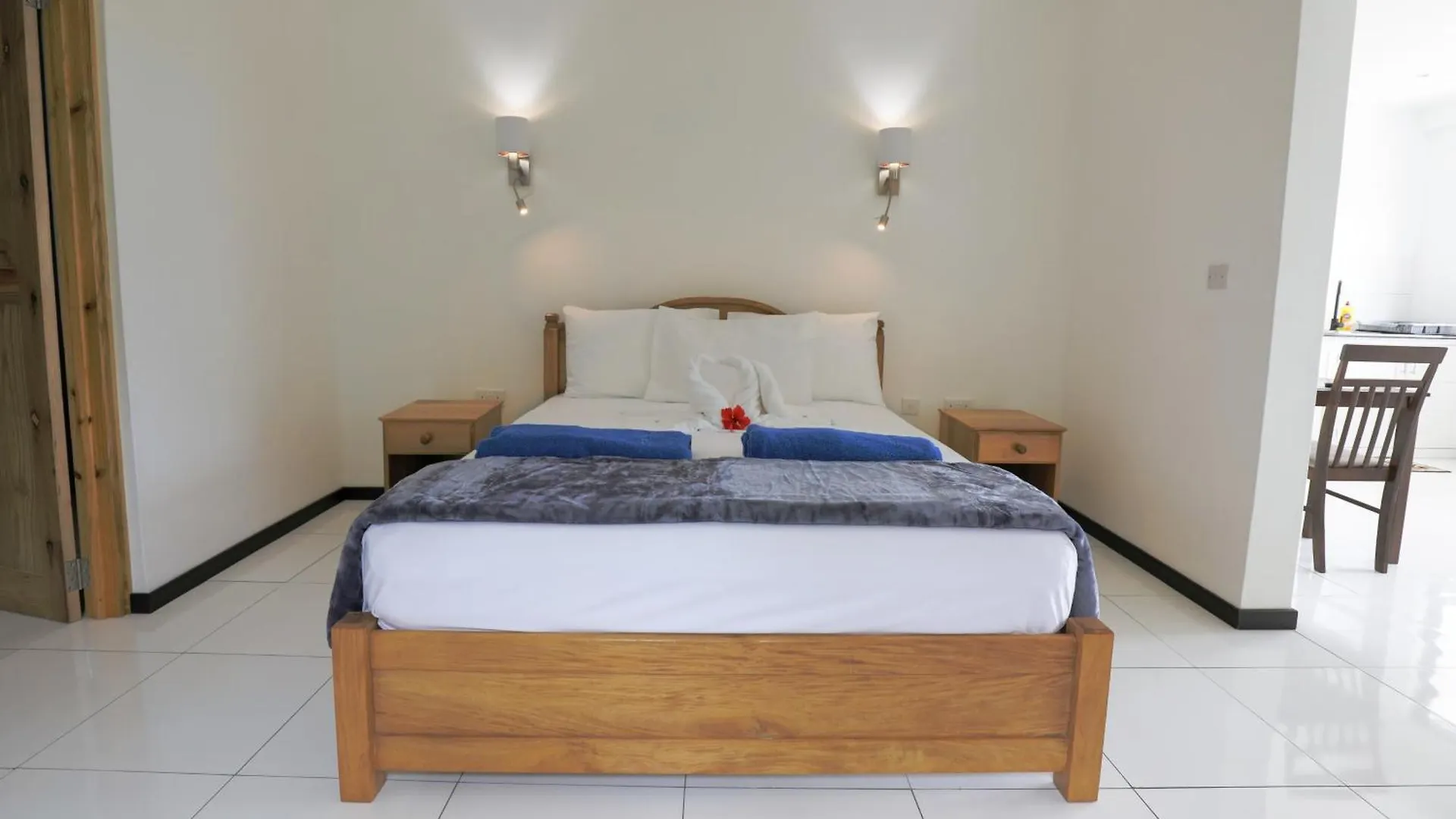 Jolie View Self Catering Apartments Victoria